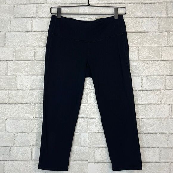 Athleta Black Chaturanga Capri Crop Leggings M - Picture 1 of 5